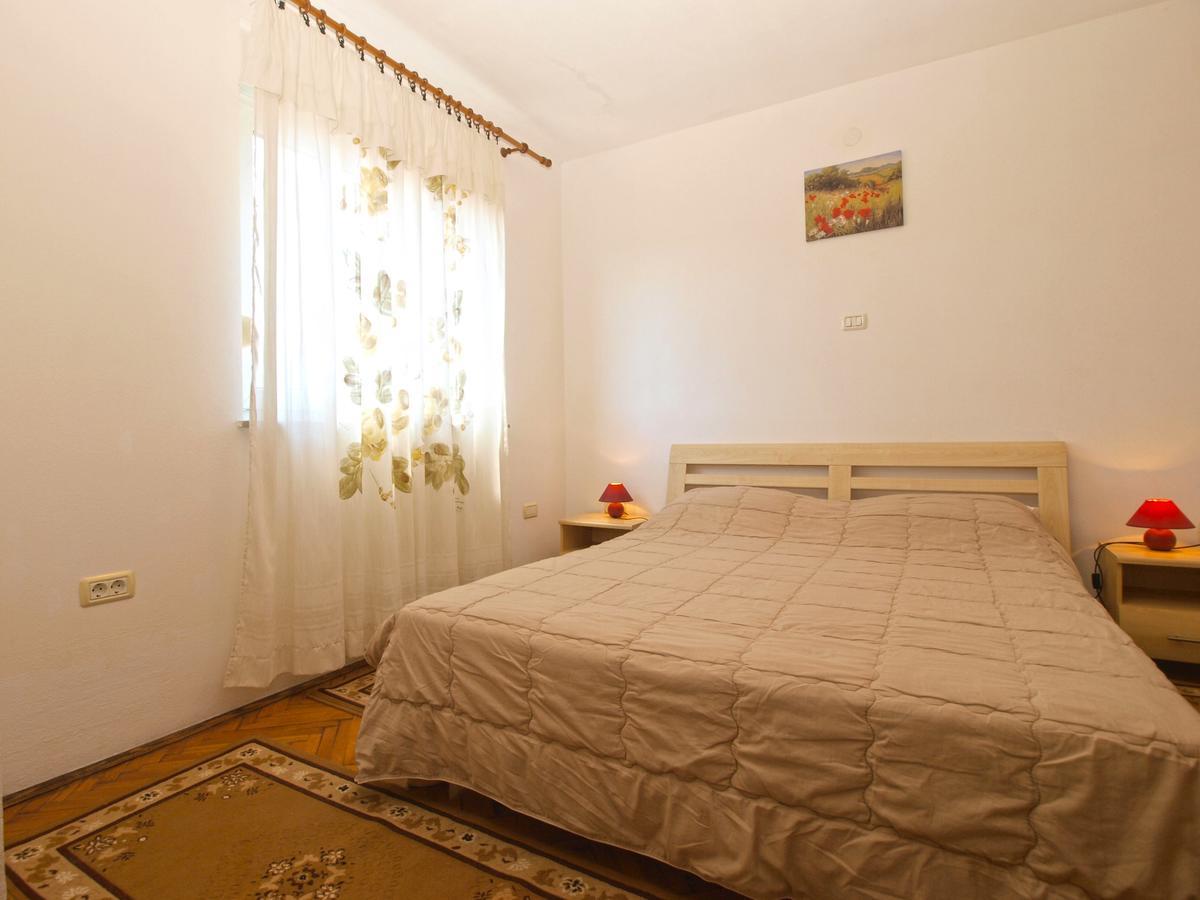 Apartments Mladen 1588 Pola Esterno foto